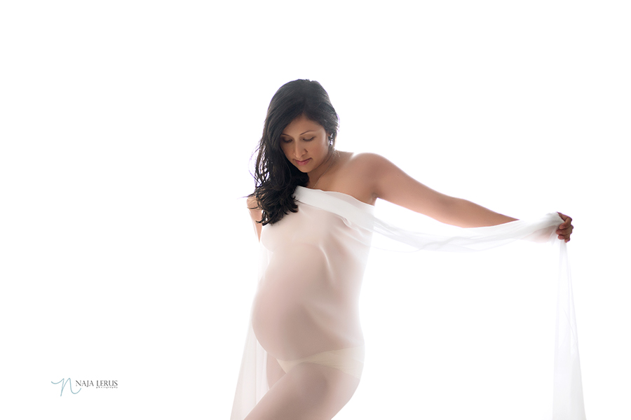 nude modern maternity photography chicago