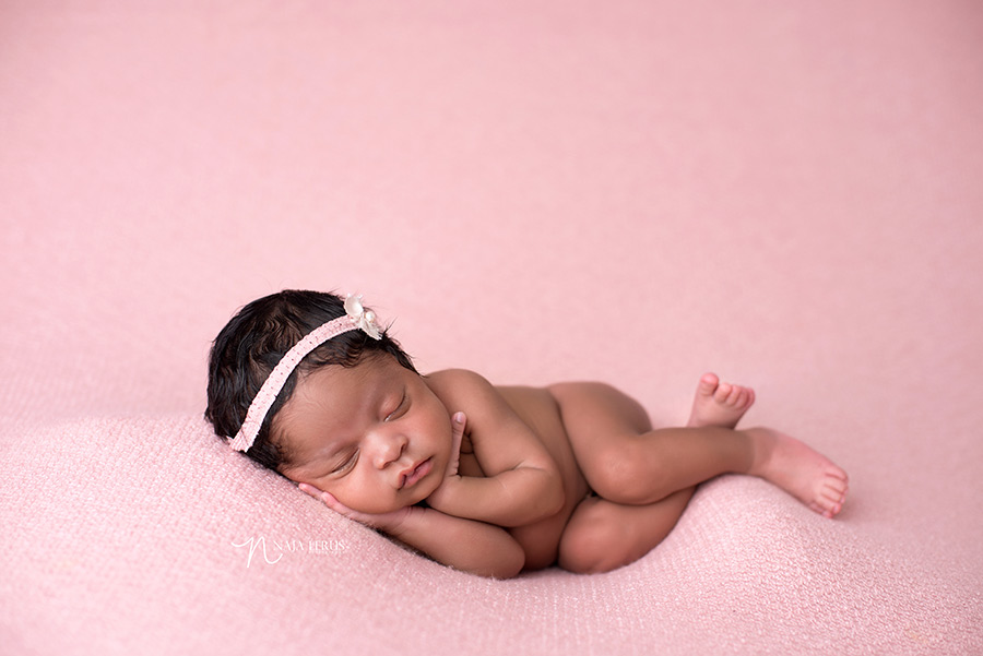 chicago-twin-newborn-pictures-05