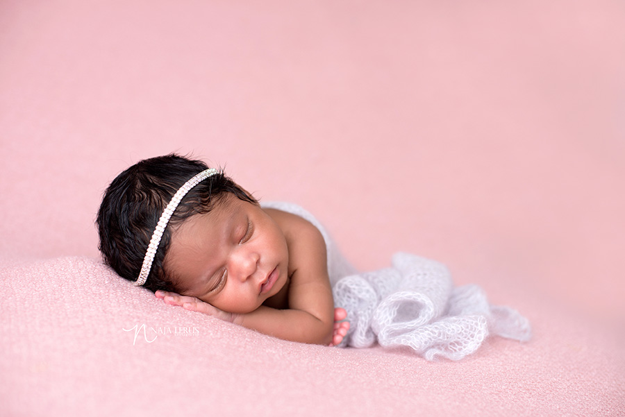 chicago-twin-newborn-pictures-06