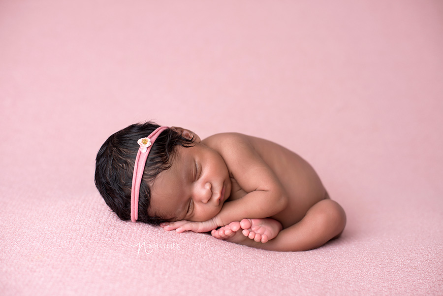 chicago-twin-newborn-pictures-07