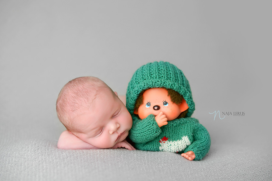 kiki prop with baby IL