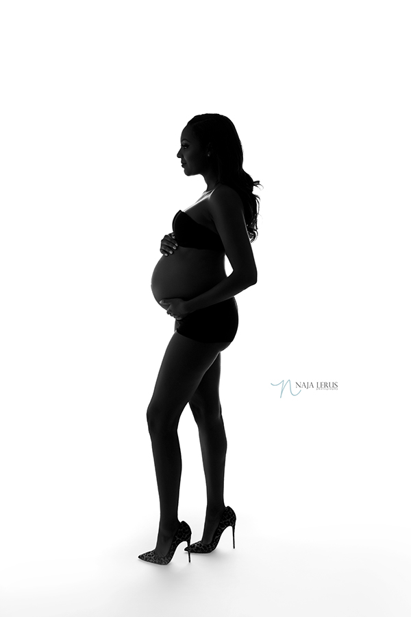silhouette maternity photographer chicago il