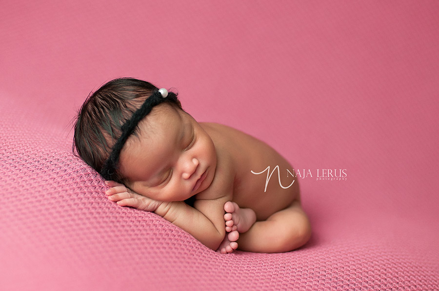 newborn posing chicago