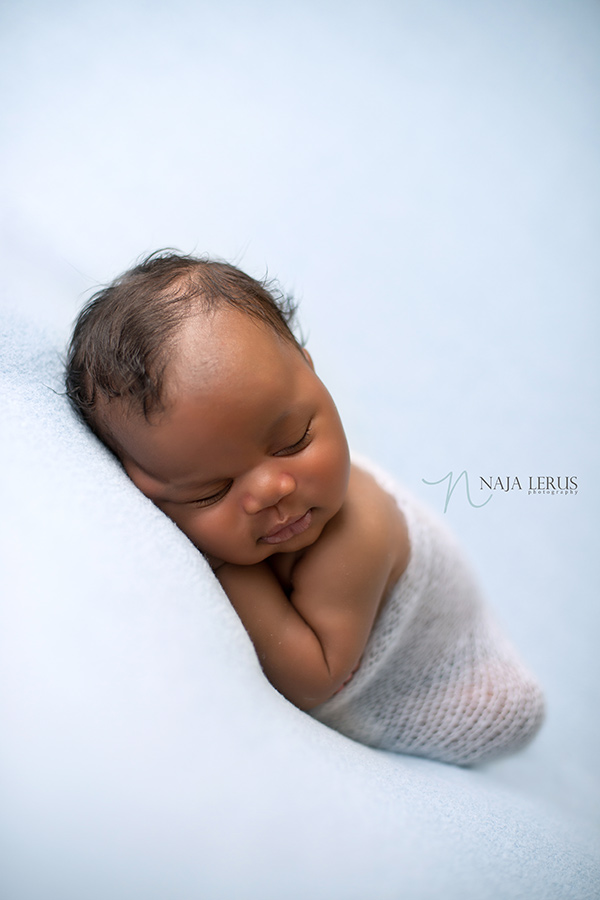 smiles newborn photography chicago