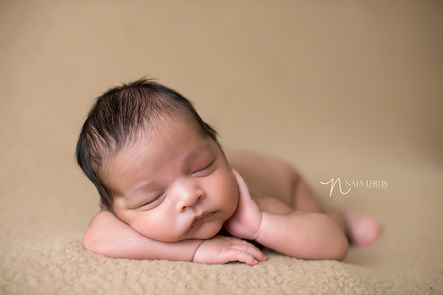 baby pose on tummy newborn pictures chicago photographer