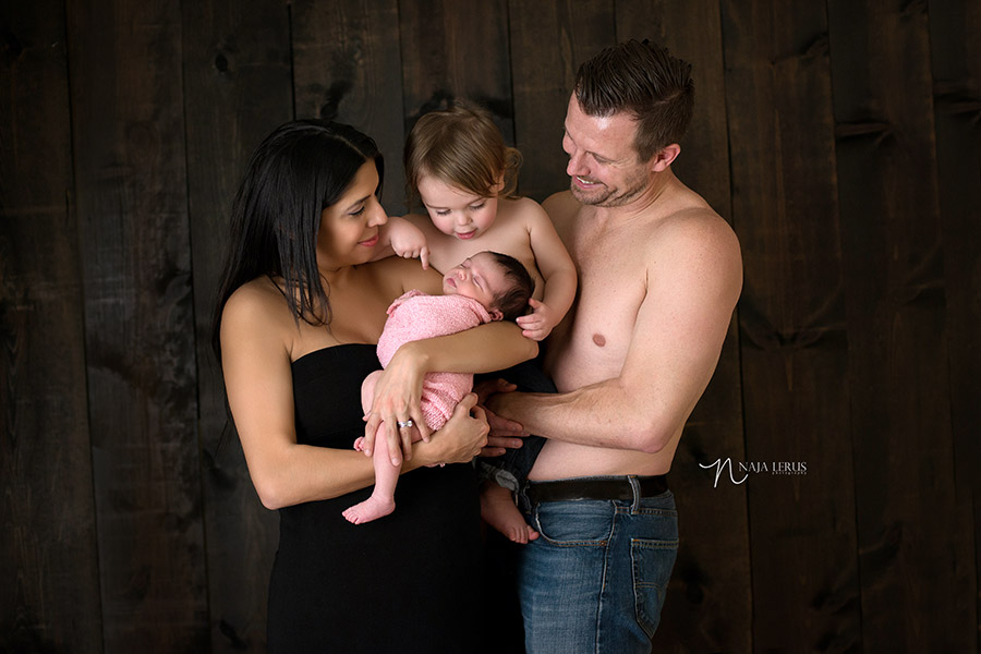 new family portraits pictures chicago newborn