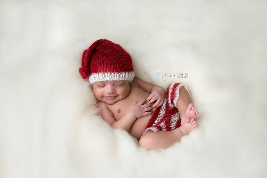 christmas elf newborn photos chicago