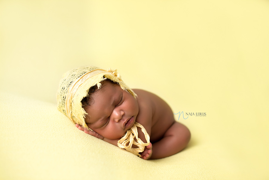 spring inspired newborn pictures chicago IL