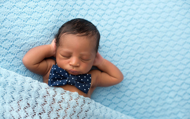 newborn photographer chicago first baby portraits