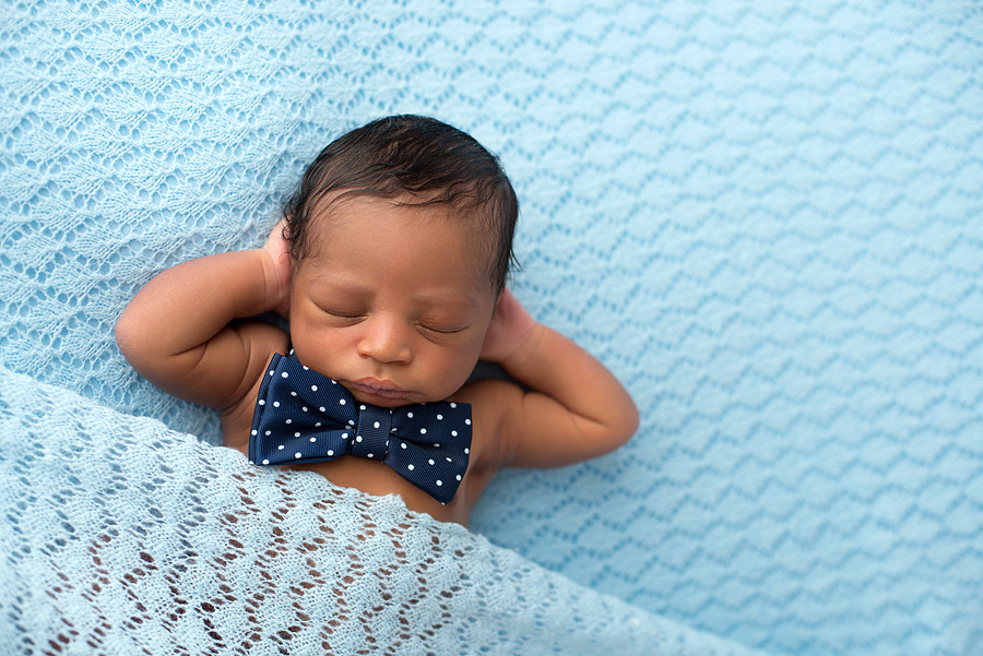 newborn photographer chicago first baby portraits